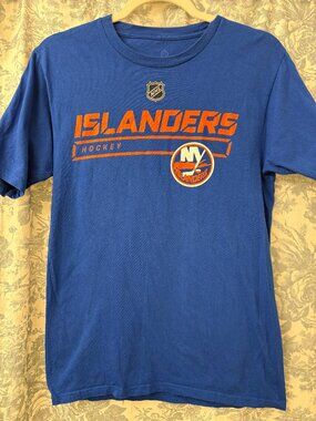 New York Islanders T-Shirt - Small